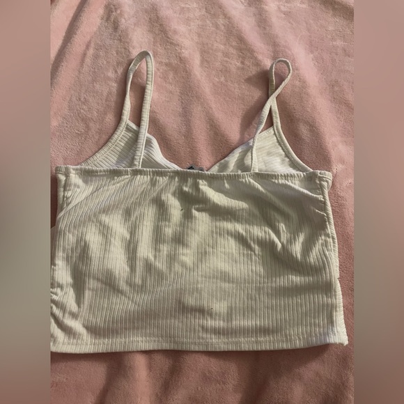 white crossed crop top - Picture 2 of 3